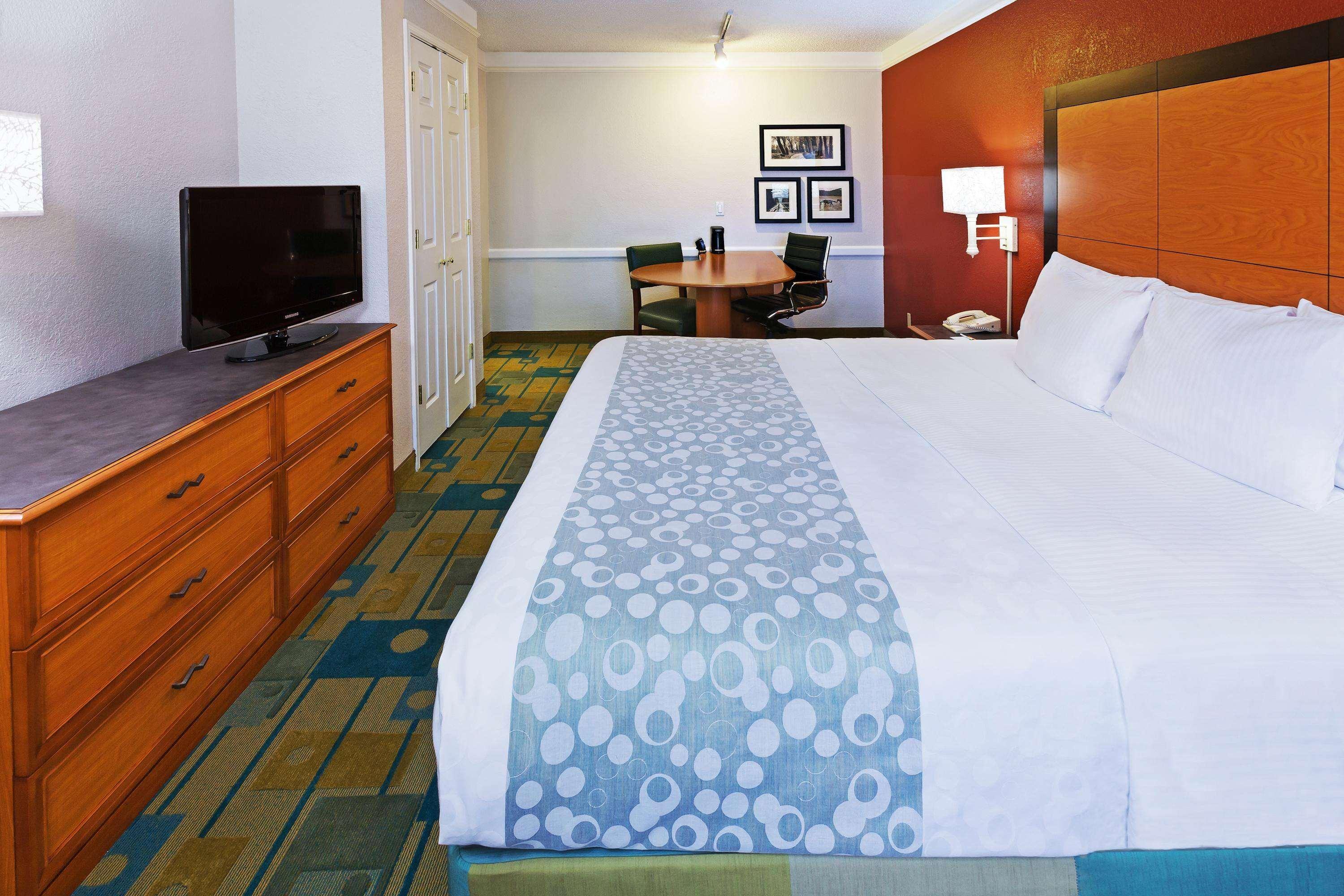 La Quinta Inn By Wyndham Victoria Eksteriør billede