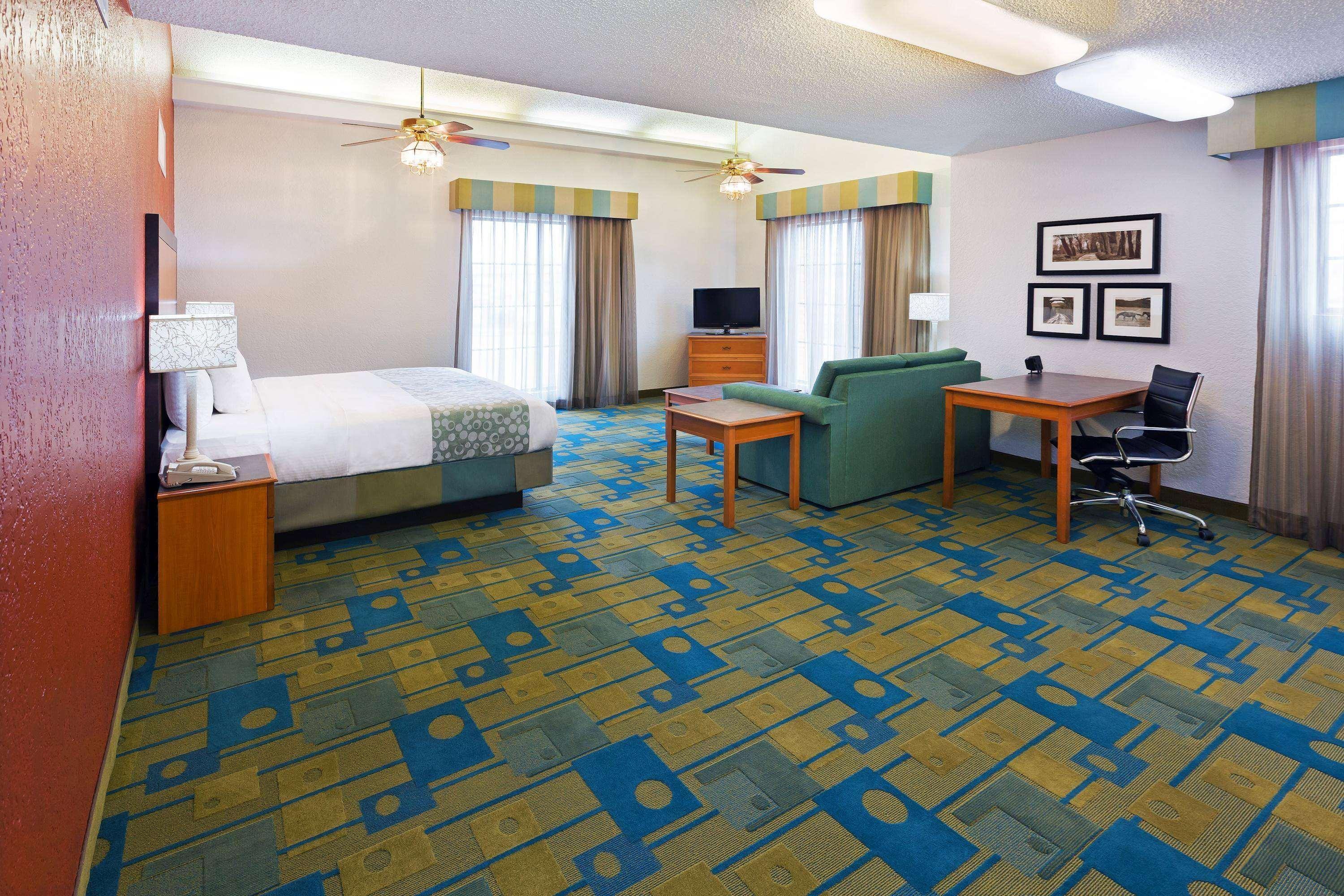 La Quinta Inn By Wyndham Victoria Eksteriør billede