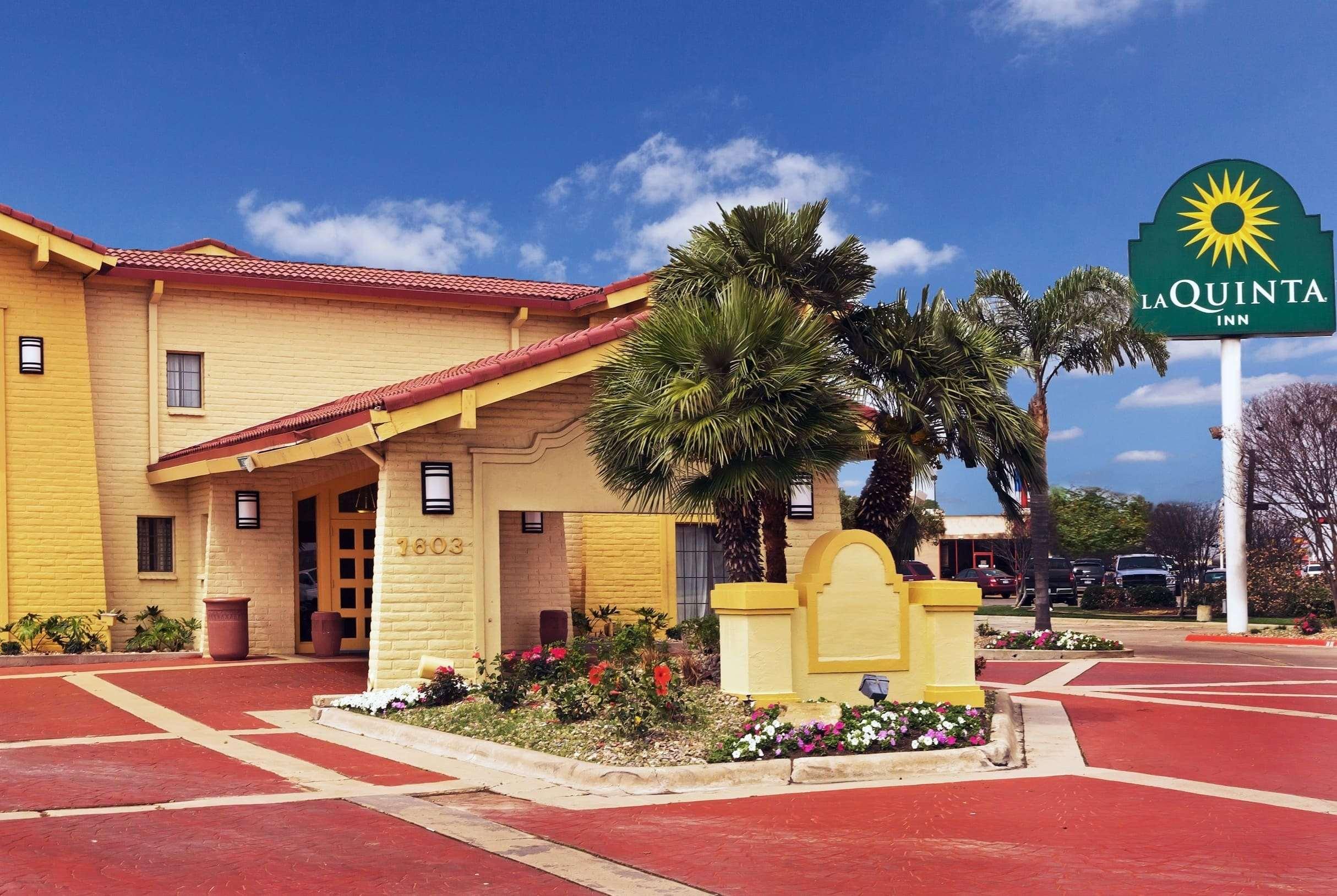 La Quinta Inn By Wyndham Victoria Eksteriør billede