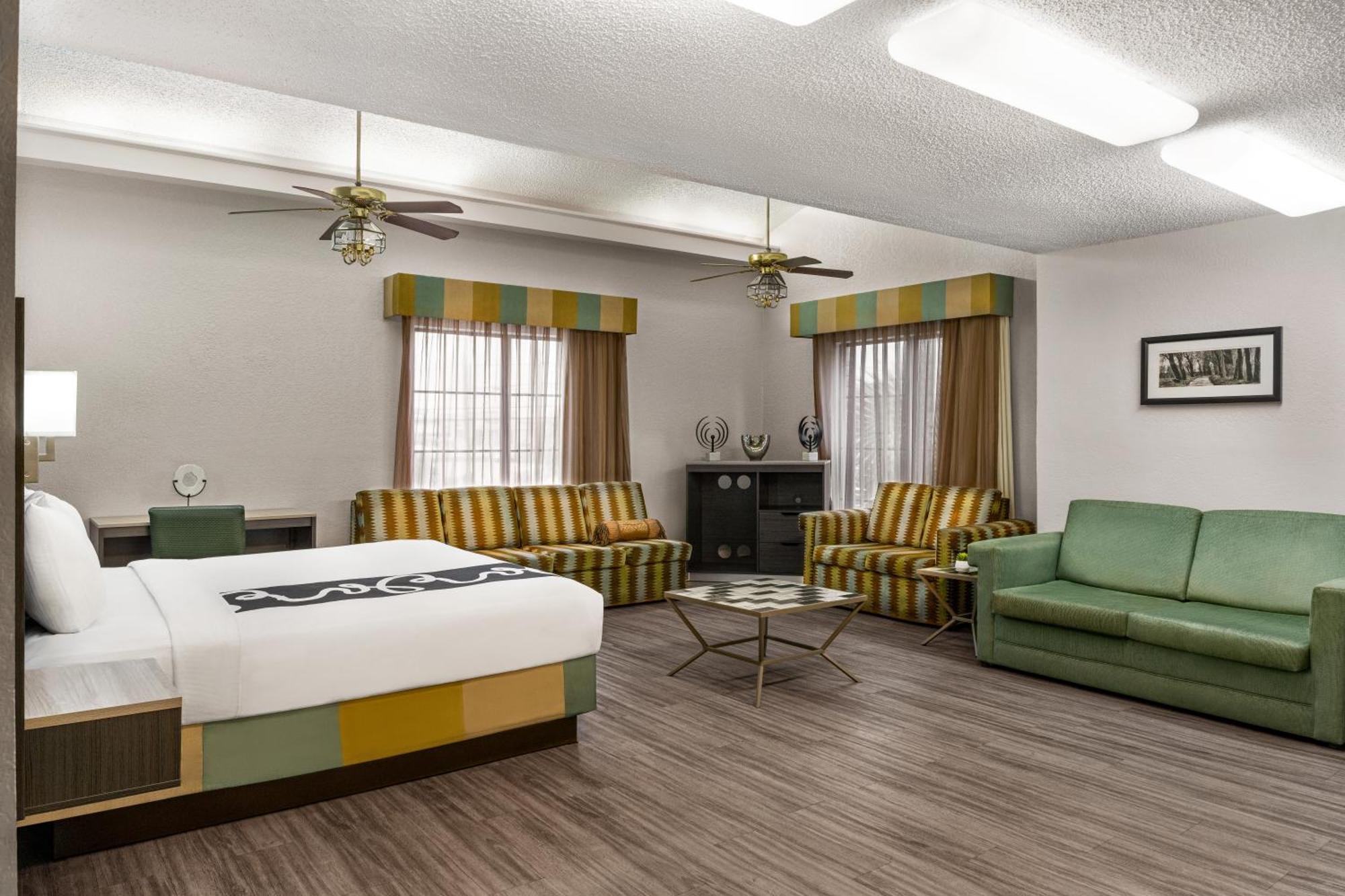 La Quinta Inn By Wyndham Victoria Eksteriør billede