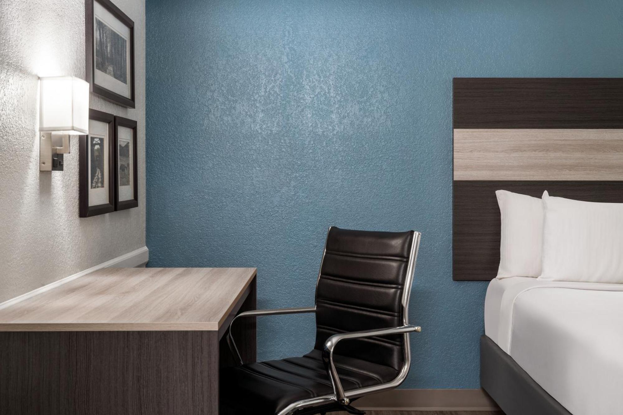 La Quinta Inn By Wyndham Victoria Eksteriør billede