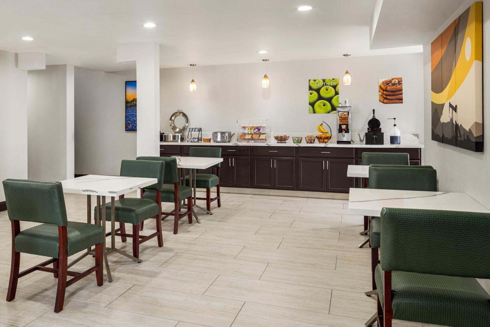 La Quinta Inn By Wyndham Victoria Eksteriør billede