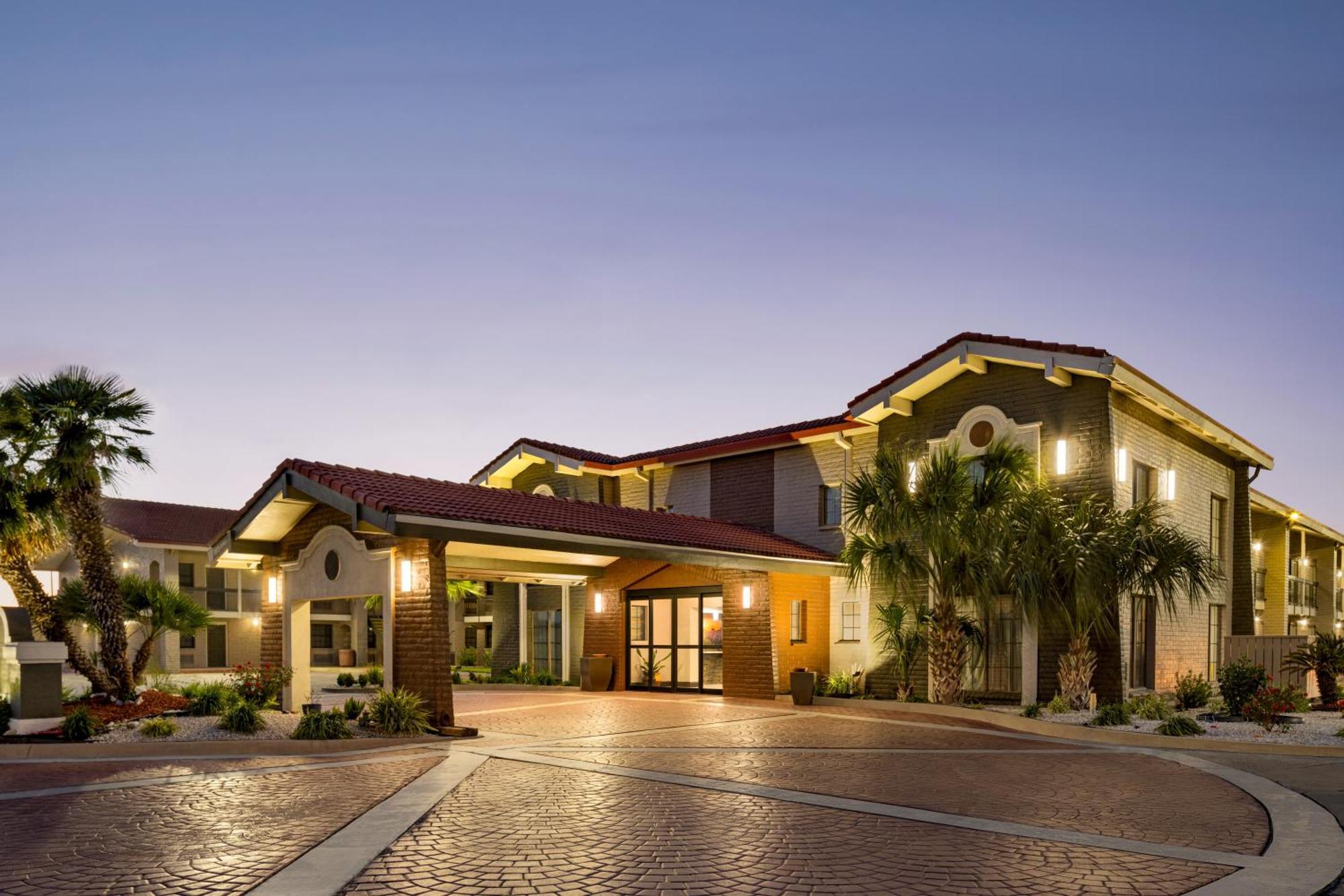 La Quinta Inn By Wyndham Victoria Eksteriør billede